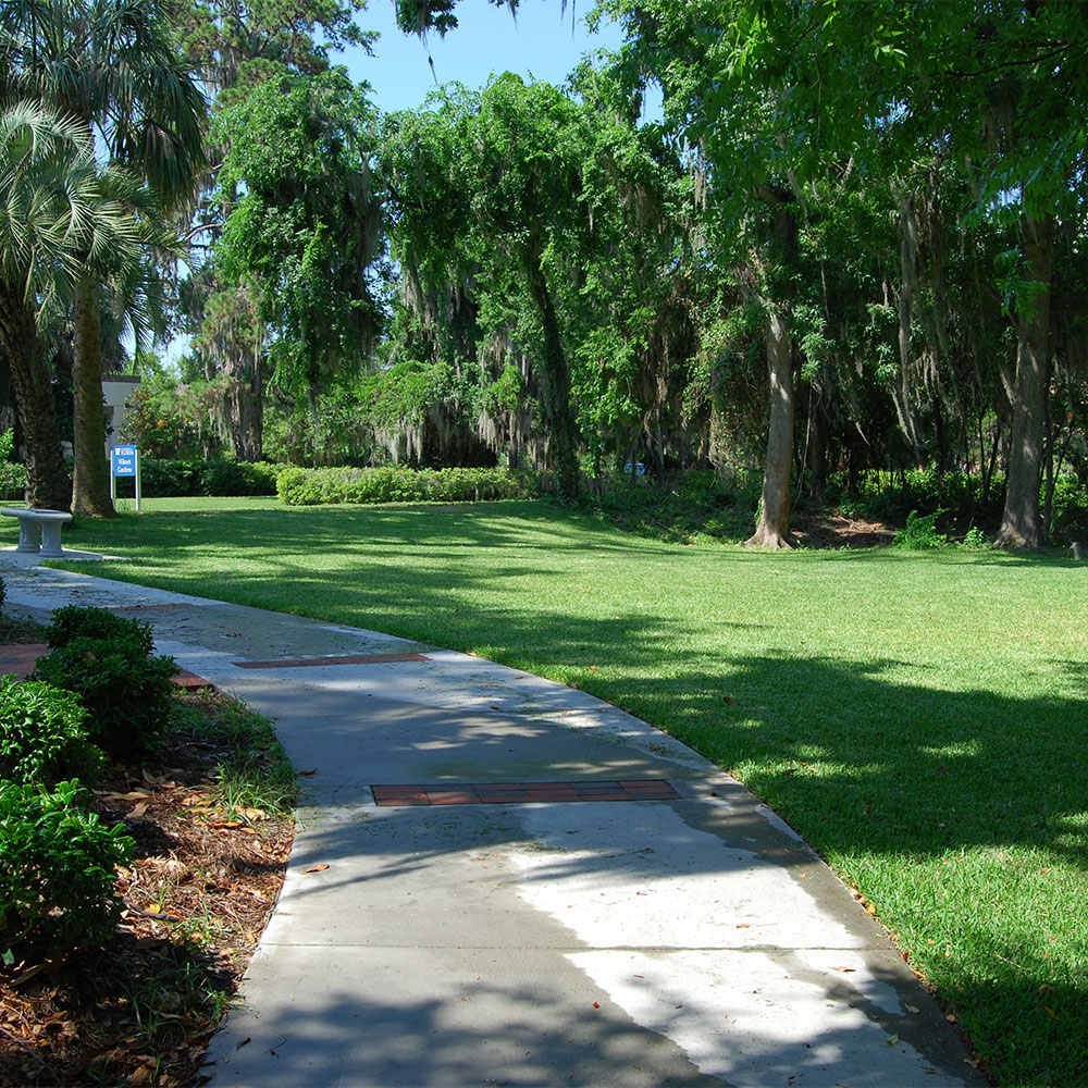 Register for a Wilmot Botanical Gardens walking tour – UF At Work